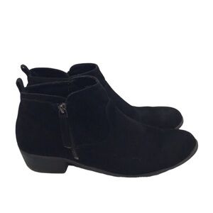 🦄 Black Faux Suede Booties, Size 10